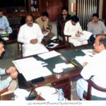 پی آئی اےاوراسٹیل مل اگرکوئی ایک روپے میں خریدناچاہتاہے توحاضرہوں وزیرخزانہ مفتاح اسماعیل،